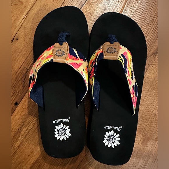 Yellow Box Shoes - Yellow Box tropical pattern flip flops